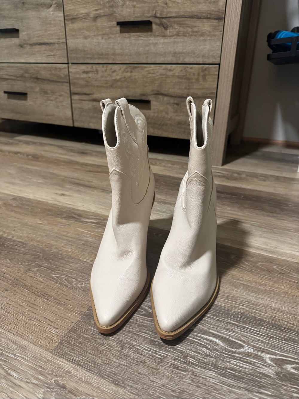 Billini Ivory Western Ankle Boots with Stacked Heel - Picture 6 of 6